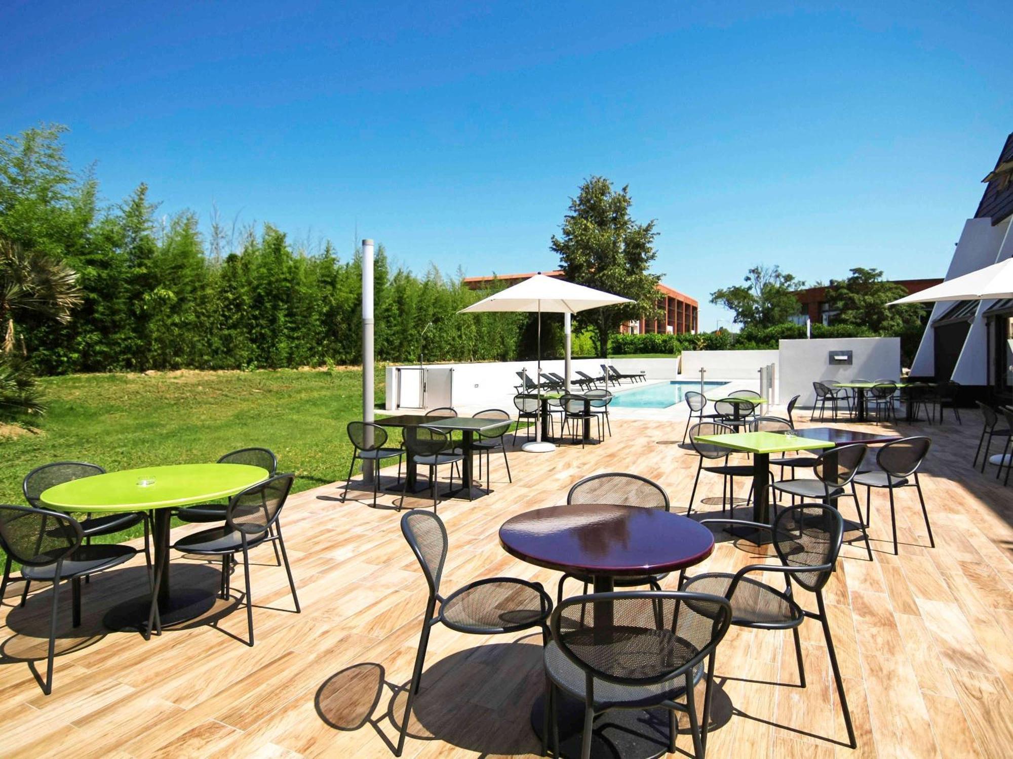 Отель Ibis Styles Toulouse Лябеж Экстерьер фото
